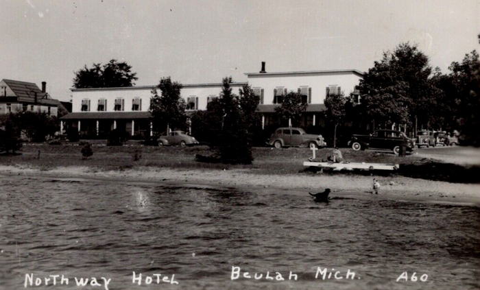 Northway Hotel (Northway Inn) - Old Postcard